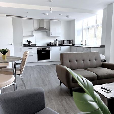 Ascot House Apartments 피터버러 외부 사진