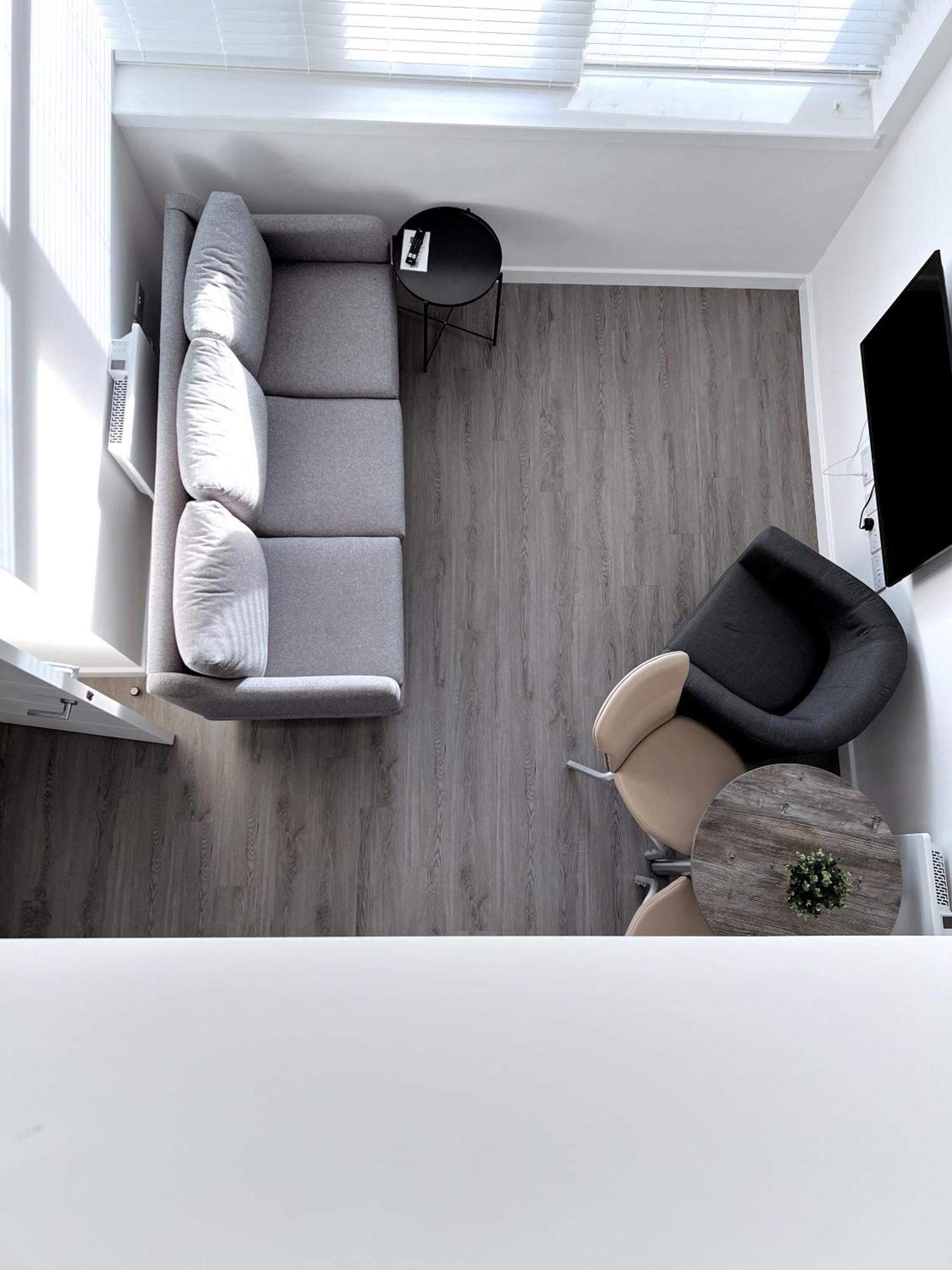 Ascot House Apartments 피터버러 외부 사진
