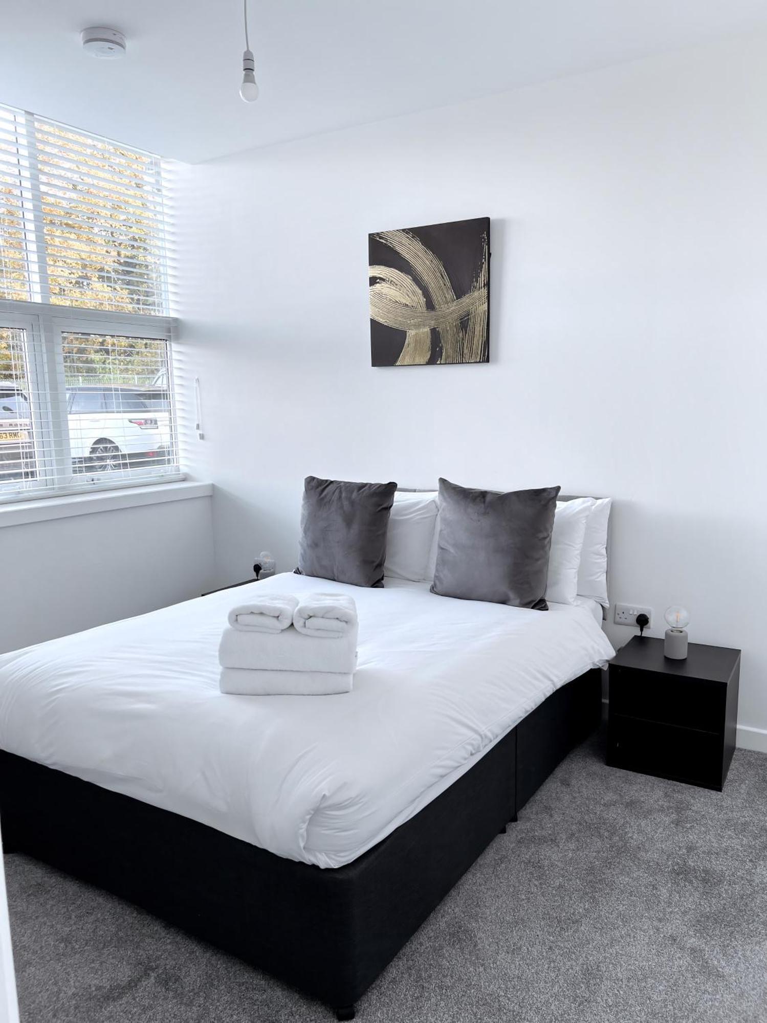 Ascot House Apartments 피터버러 외부 사진